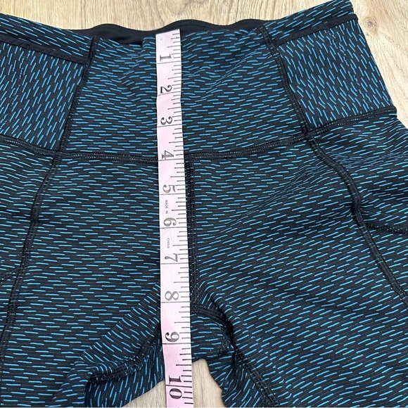 Lululemon Outrun 17" Crop
Score Jacquard Black Indian Ocean / Black - Picture 13 of 16